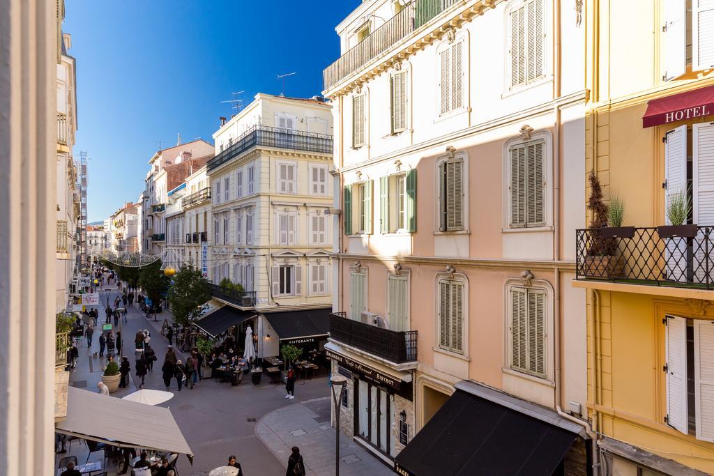 Centrally Located Modern 2 Bed Apartment In Cannes With Aircon And High Ceilings And Modern Design 696 Exteriér fotografie