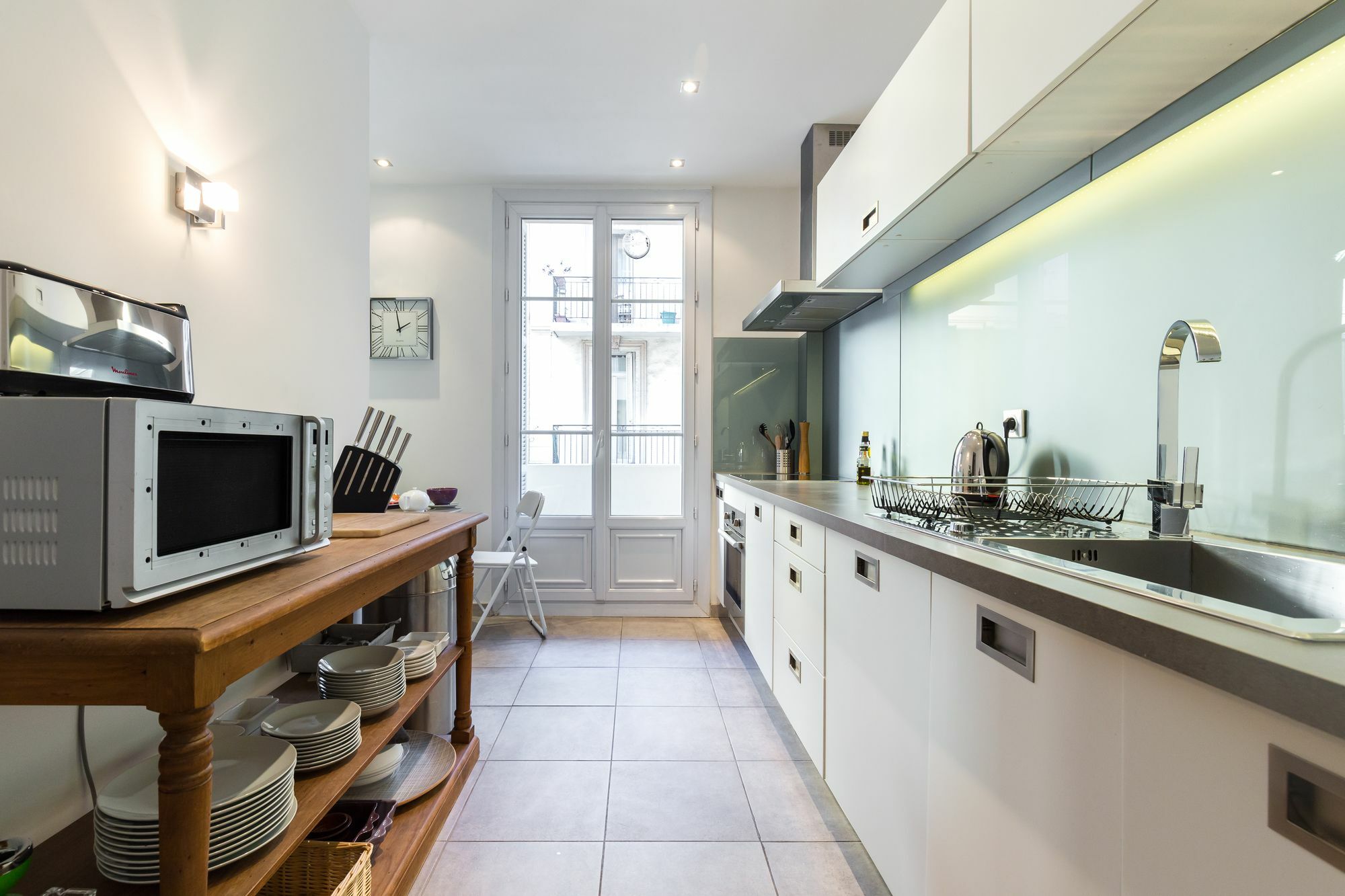 Centrally Located Modern 2 Bed Apartment In Cannes With Aircon And High Ceilings And Modern Design 696 Exteriér fotografie
