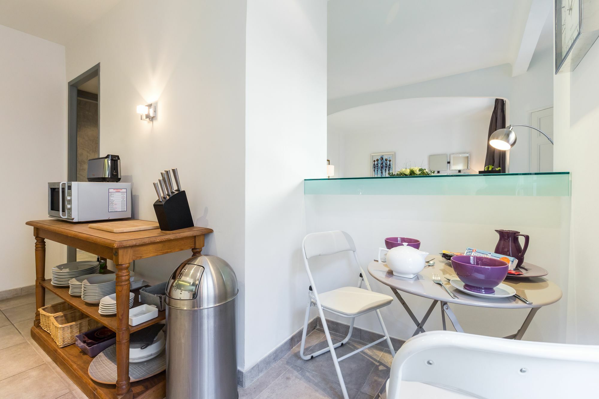 Centrally Located Modern 2 Bed Apartment In Cannes With Aircon And High Ceilings And Modern Design 696 Exteriér fotografie
